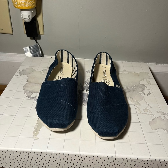 Navy blue Toms Sz 8.5 - Picture 2 of 7